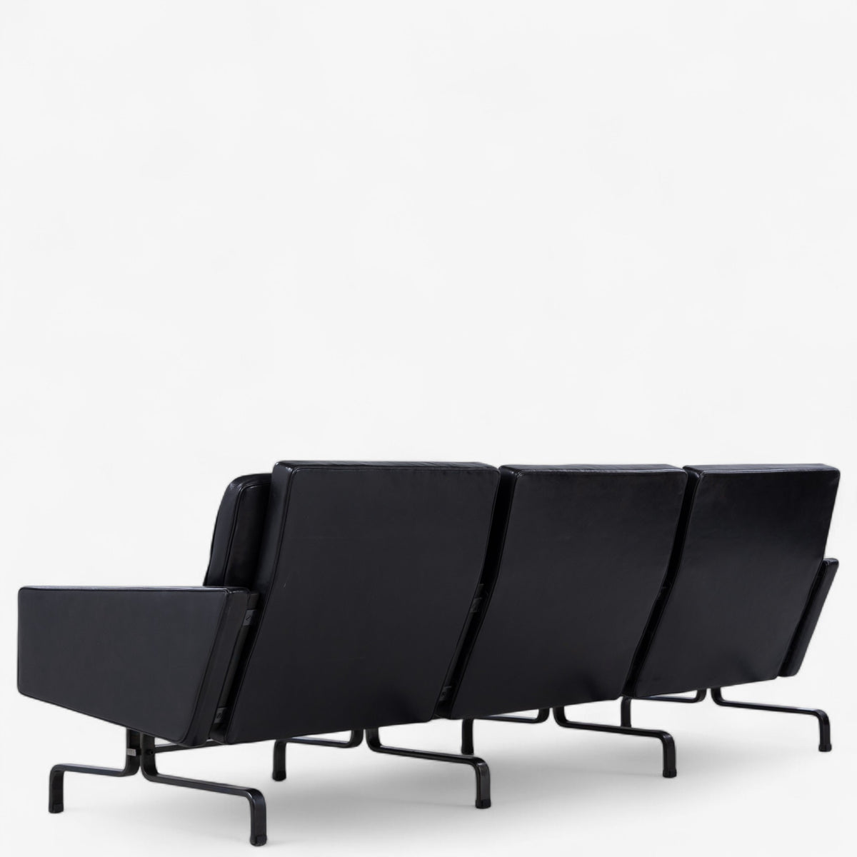 PK 31/3 - 3 seater sofa in original leather