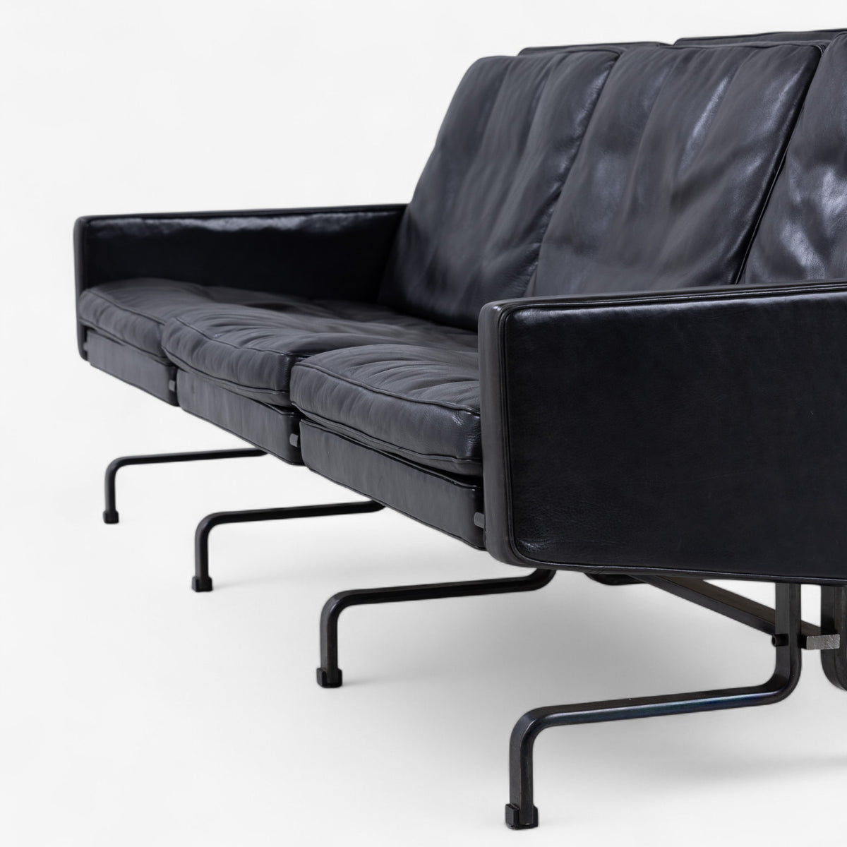 PK 31/3 - 3 seater sofa in original leather