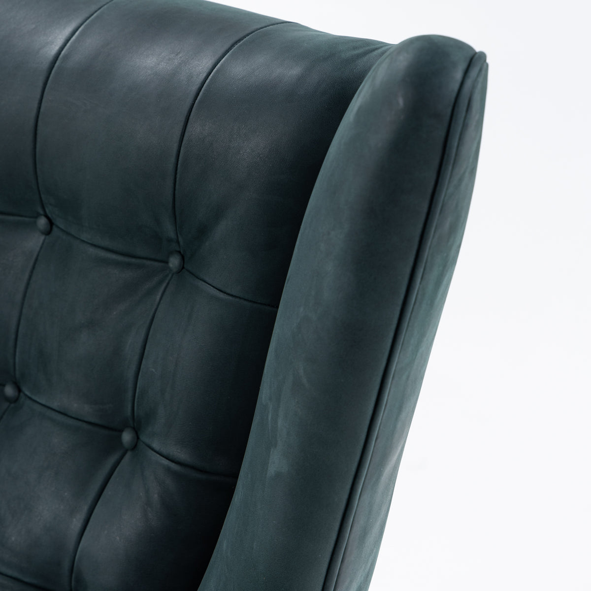 AP 19 - Papa Bear Chair in green leather