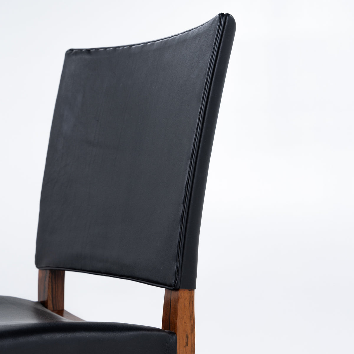KK 3949 - Sæt á 6 'Røde Stole'