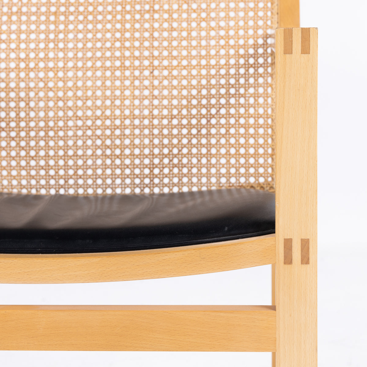 7512 - Armchair in ash