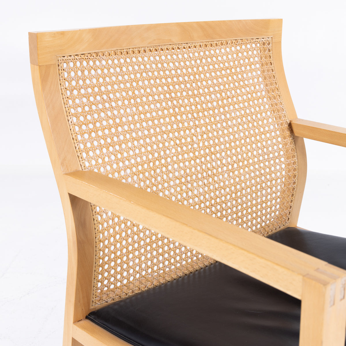 7512 - Armchair in ash