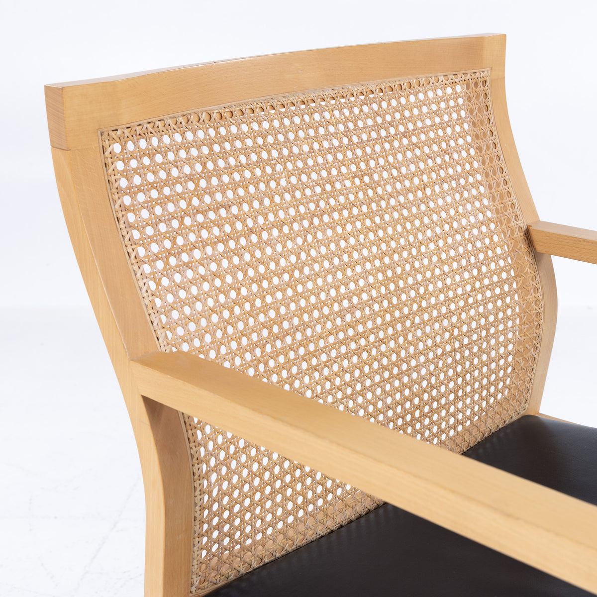 7512 - Armchair in ash
