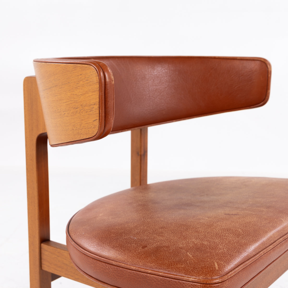 BM 3245 - Armchair in mahogany