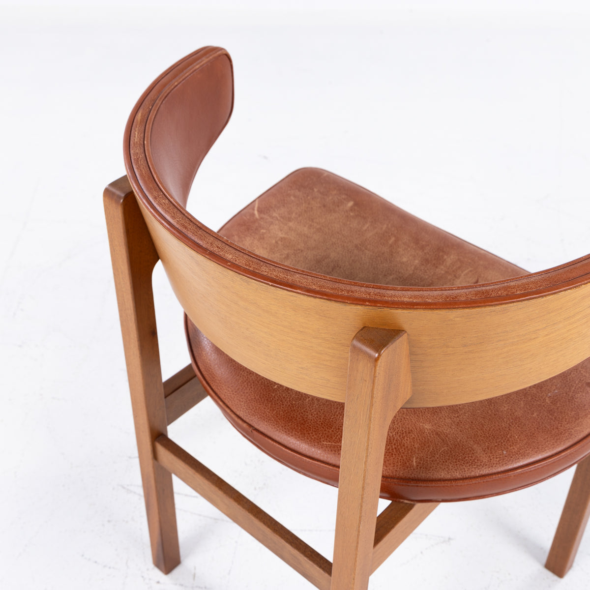 BM 3245 - Armchair in mahogany