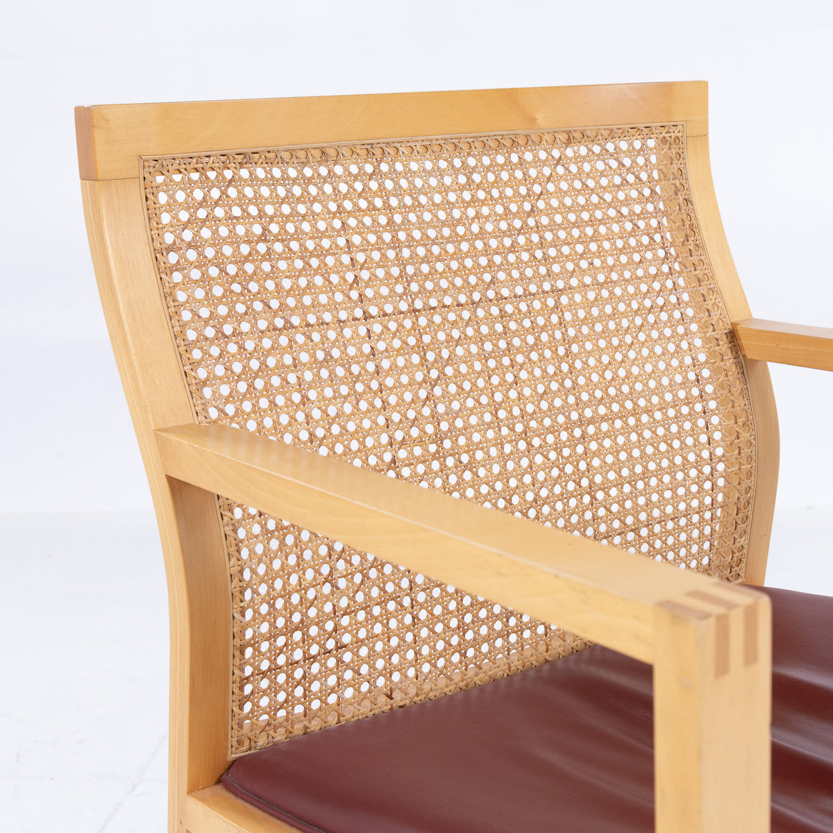 7512 - Arm chair in ash