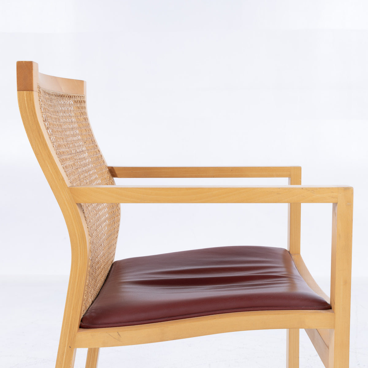 7512 - Arm chair in ash