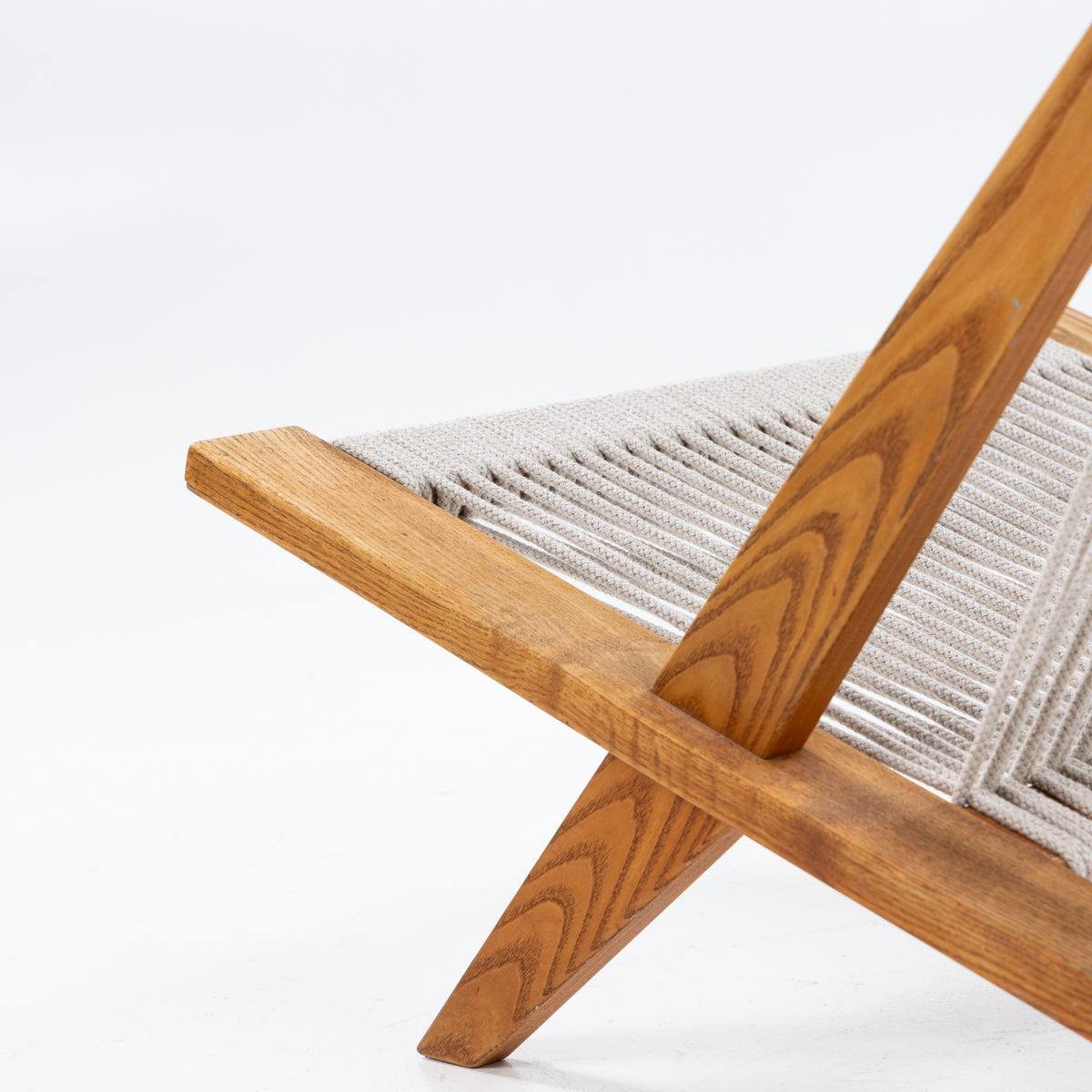 JH 106 - Easy chair in patinated ash