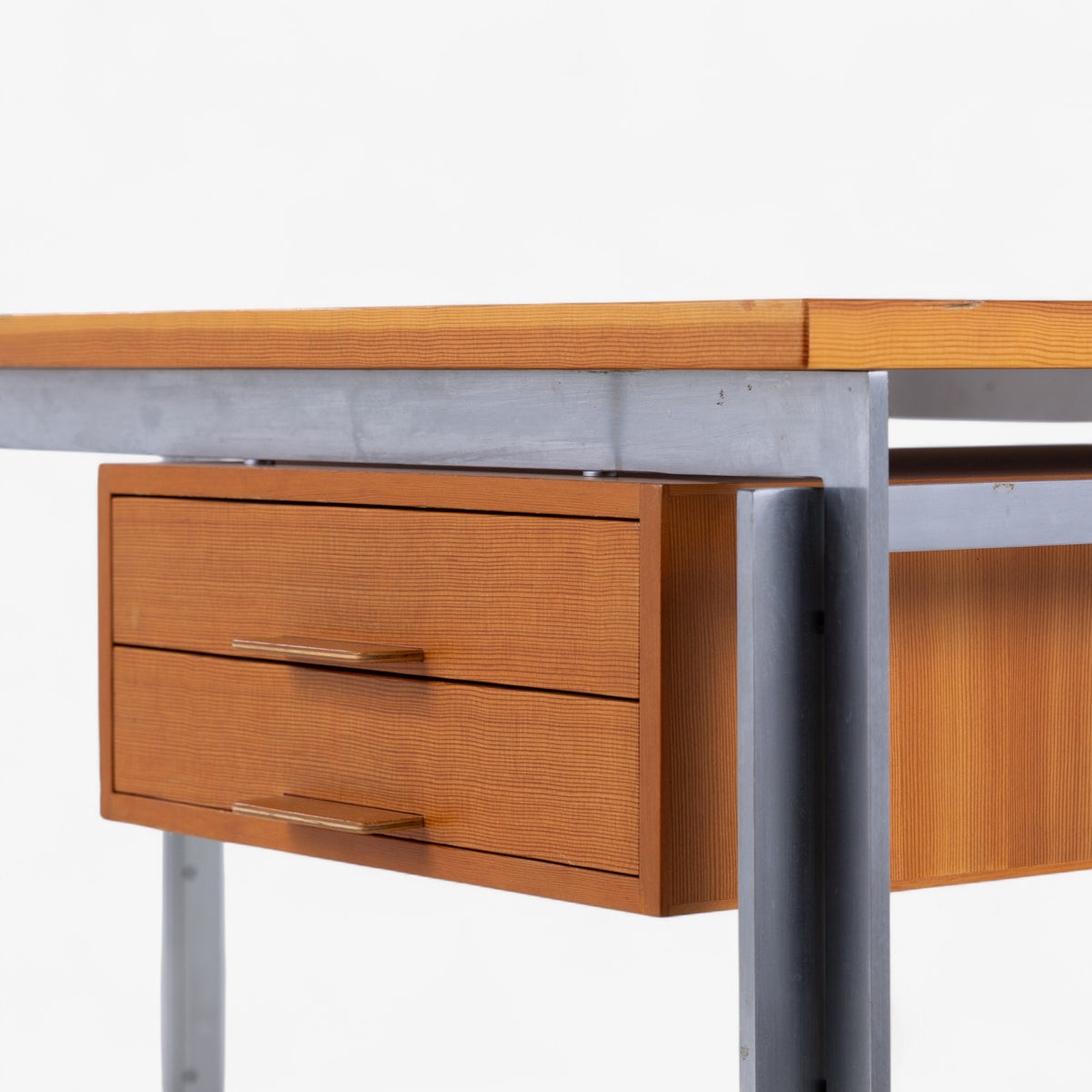 PK 55 - Desk in oregon pine
