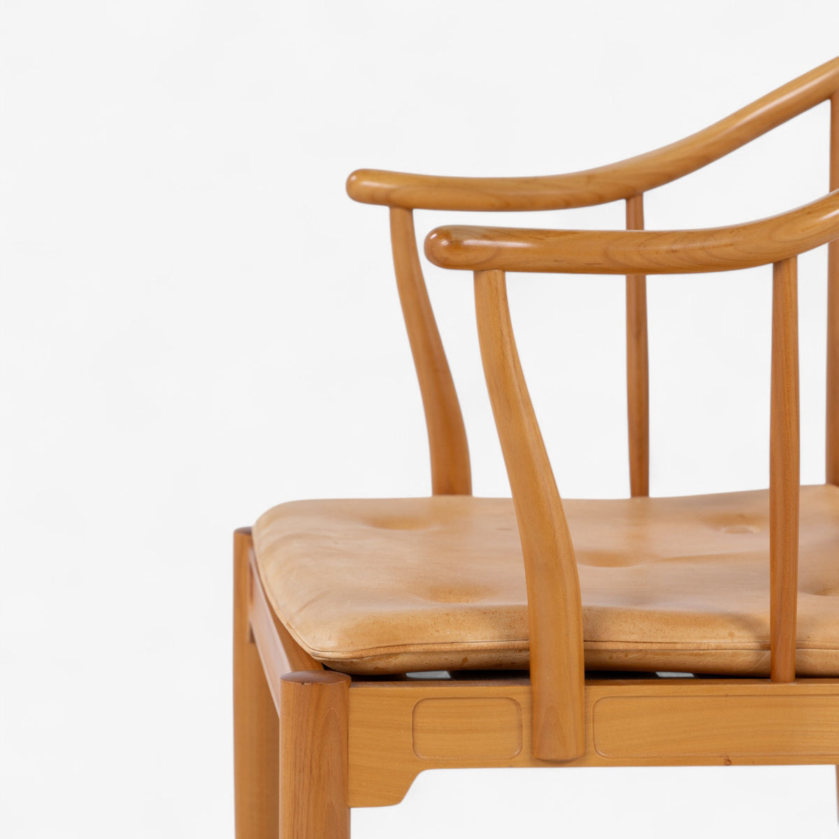 FH 4283 - China Chair in cherry