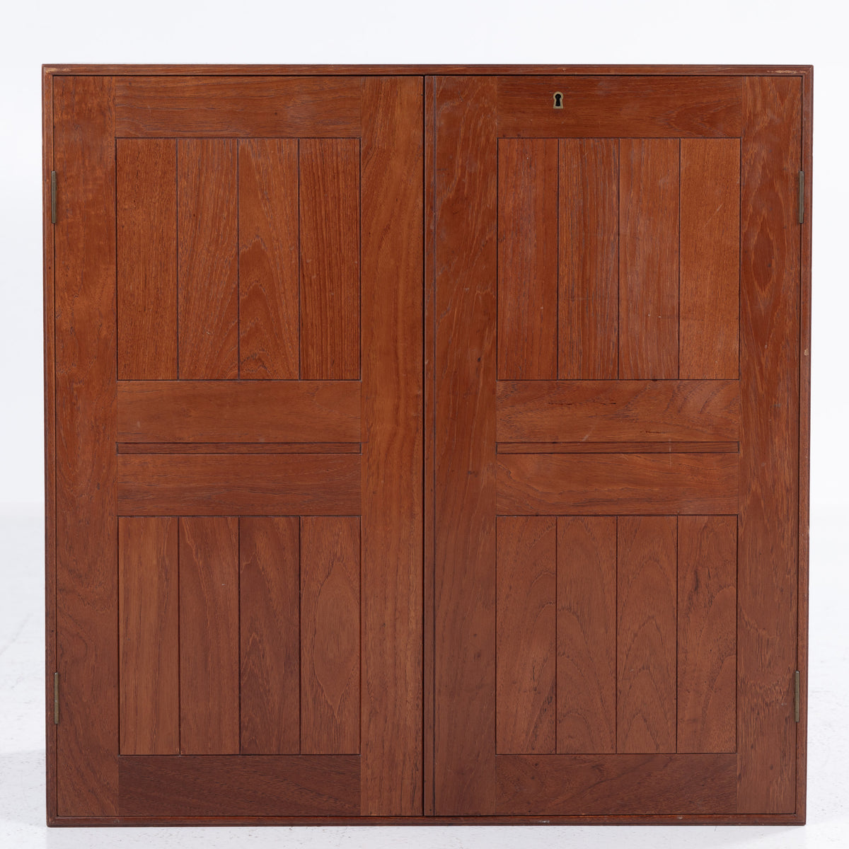 Cabinet in teak