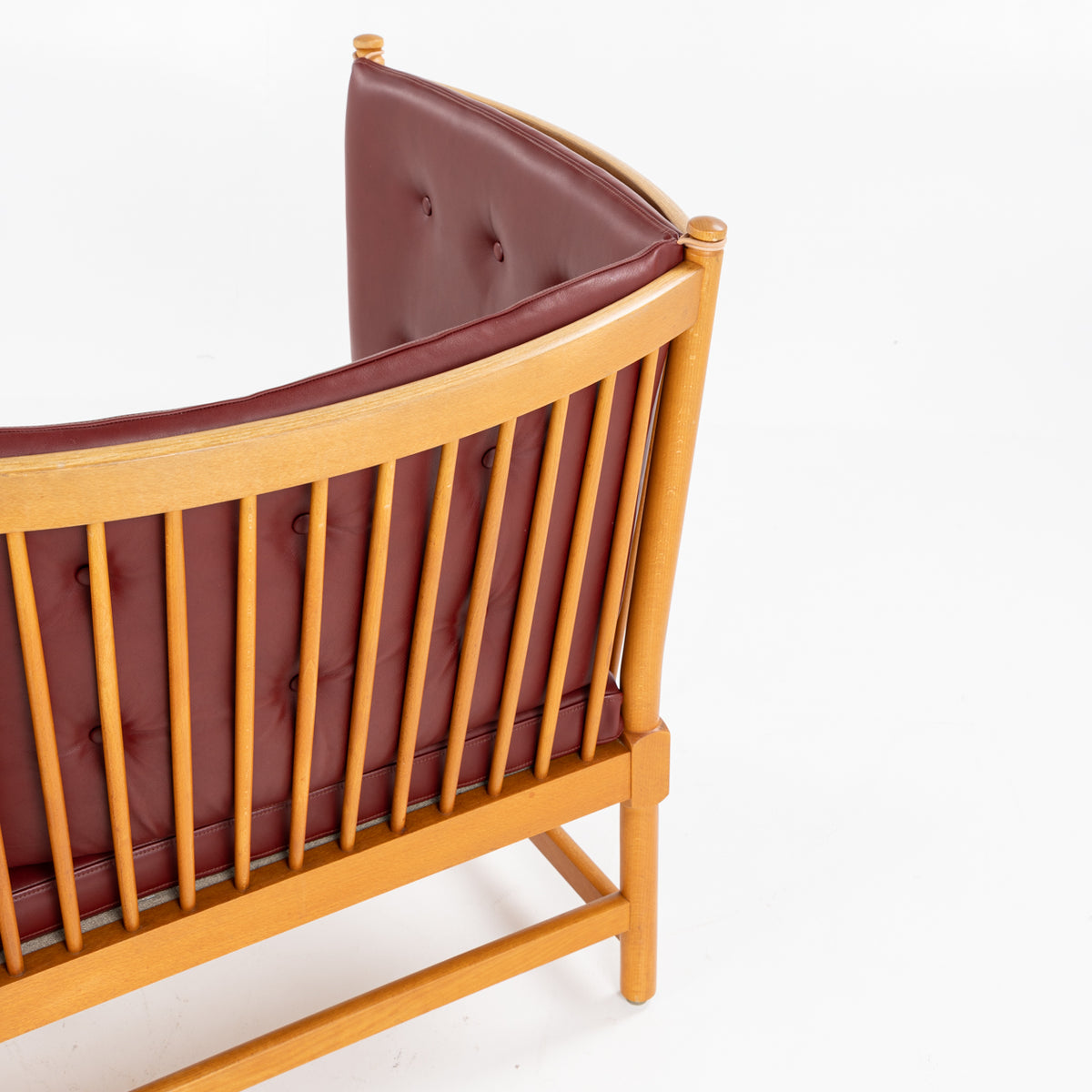 BM 1789 - Spoke-back sofa