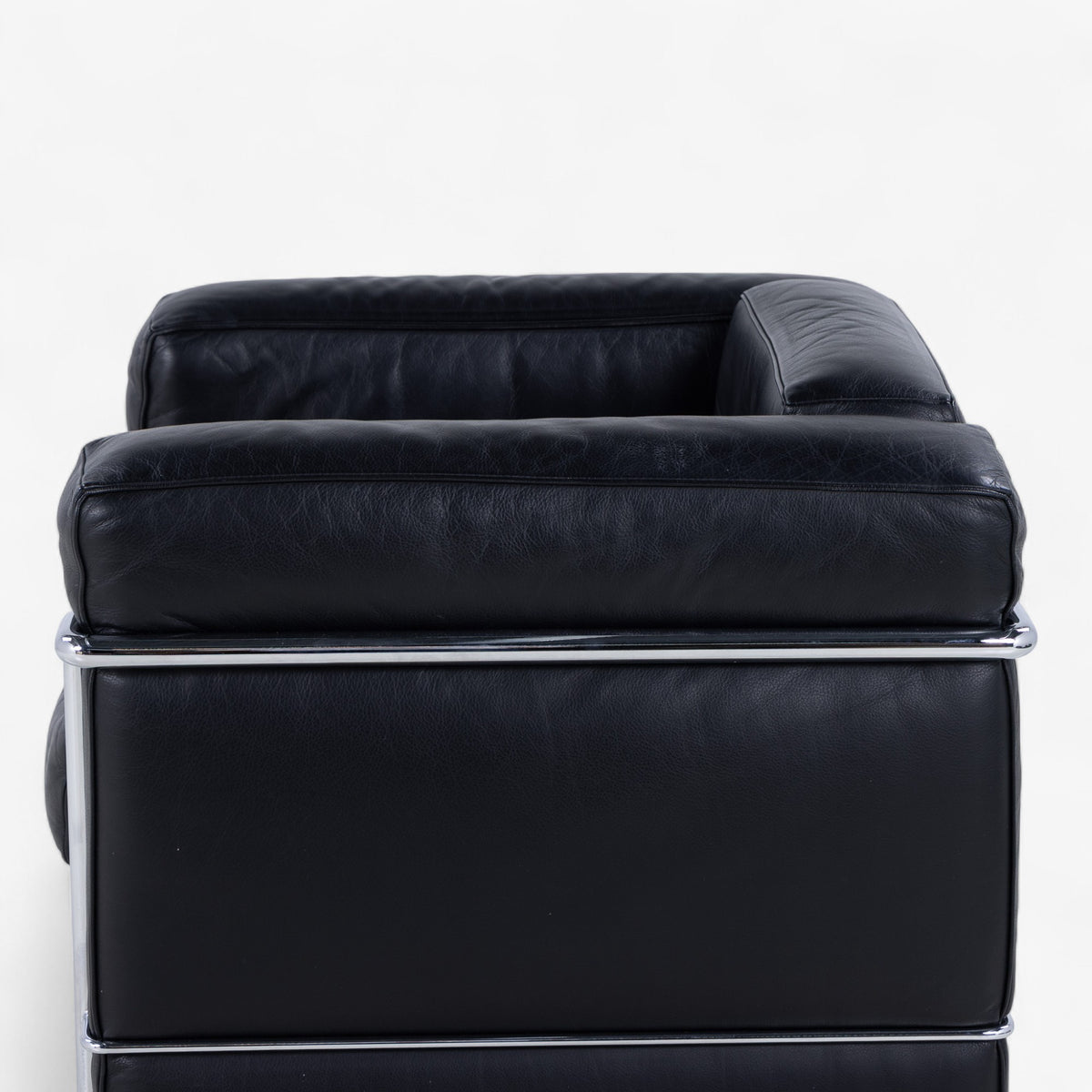 LC 2 - Easy chair in original black leather