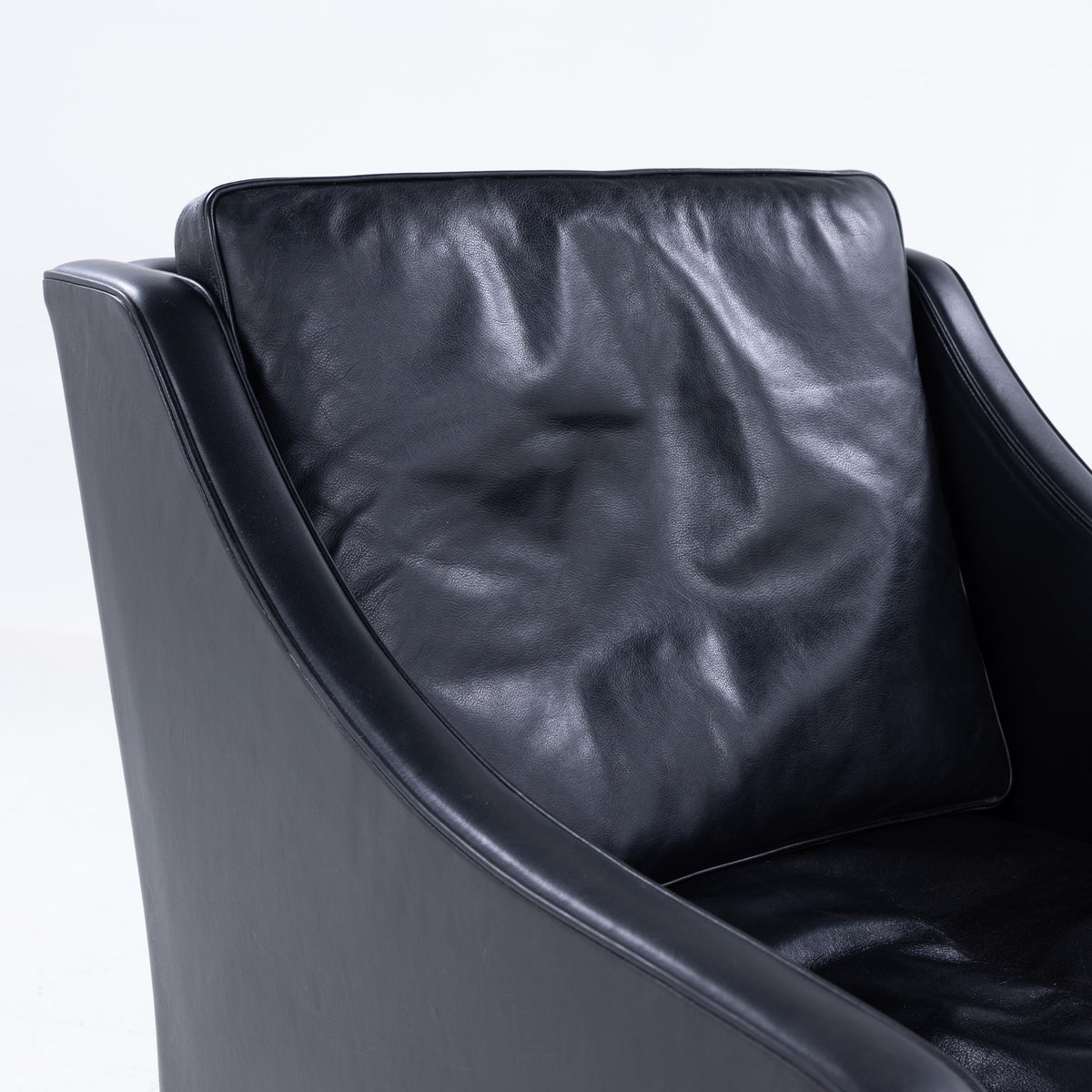 BM 2207 - Easy char in original black leather