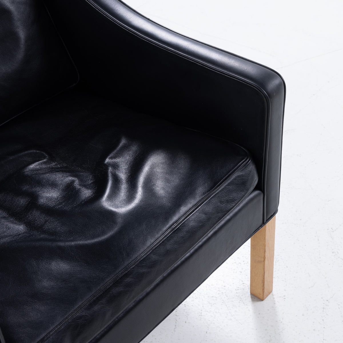 BM 2207 - Easy char in original black leather