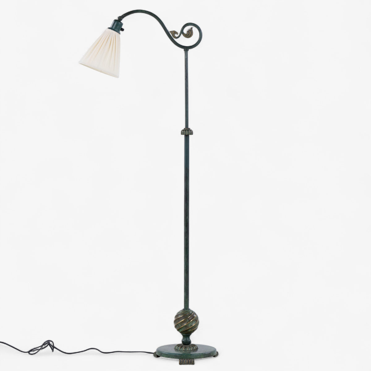Gulvlampe i patineret bronze