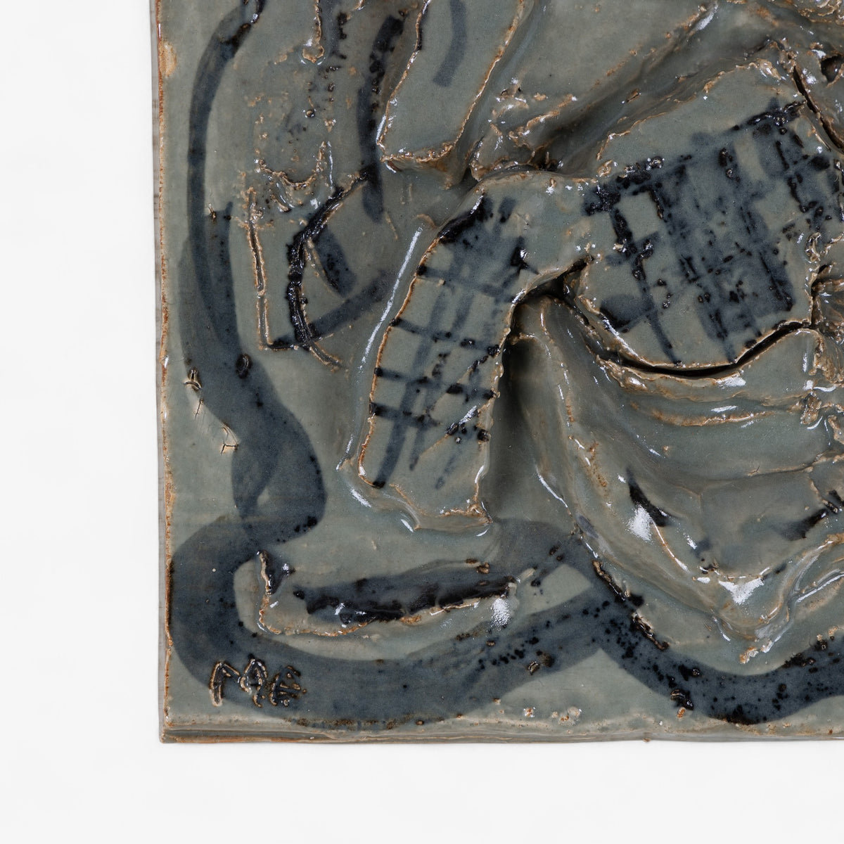 Relief in stoneware