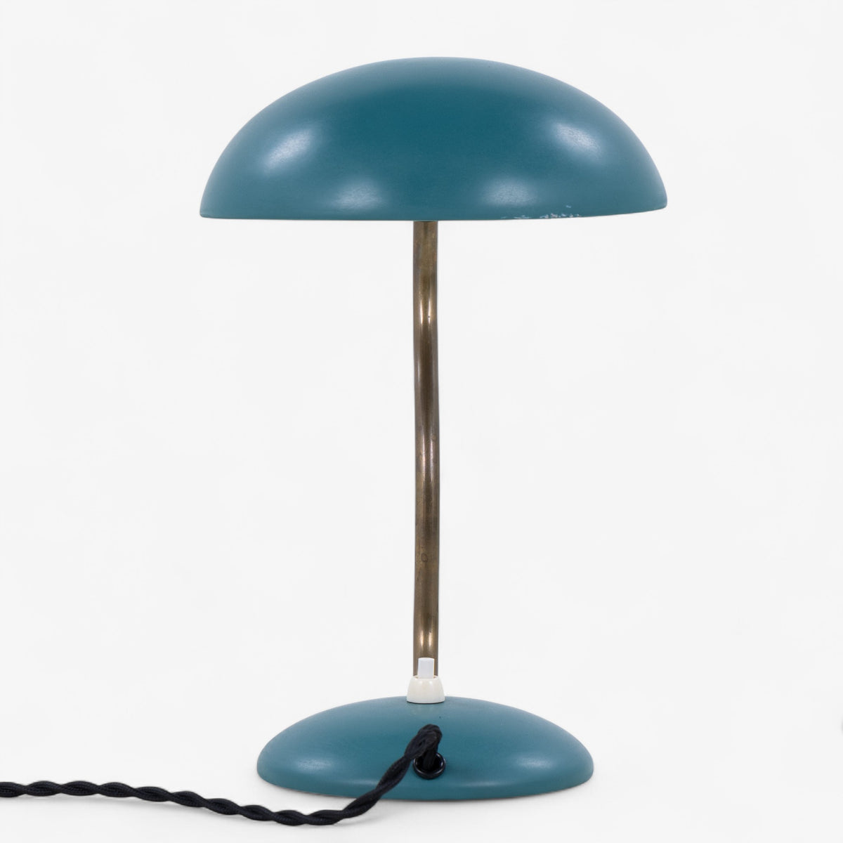 Bordlampe i grønlakeret metal