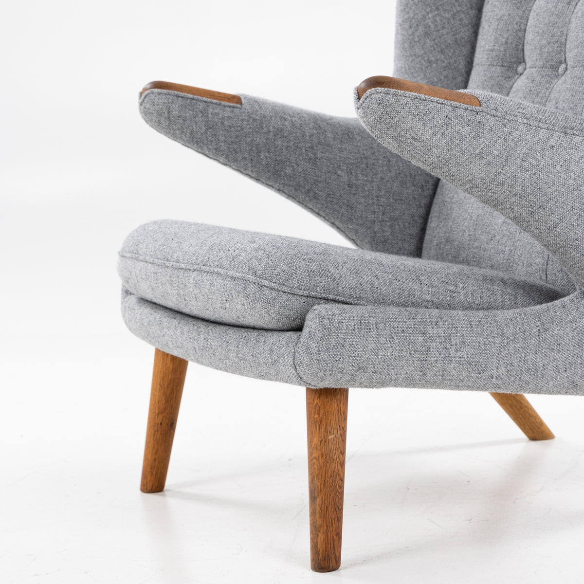 AP 19 - Papa Bear Chair in grey textile