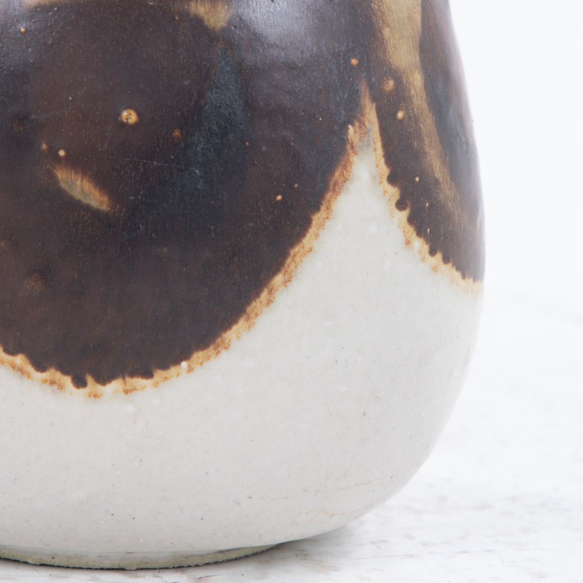 Table lamp in stoneware