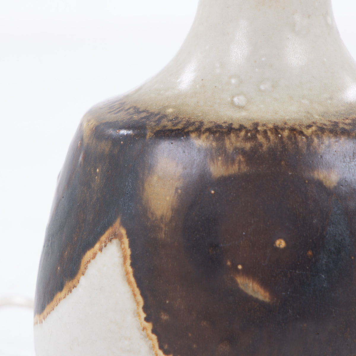 Table lamp in stoneware