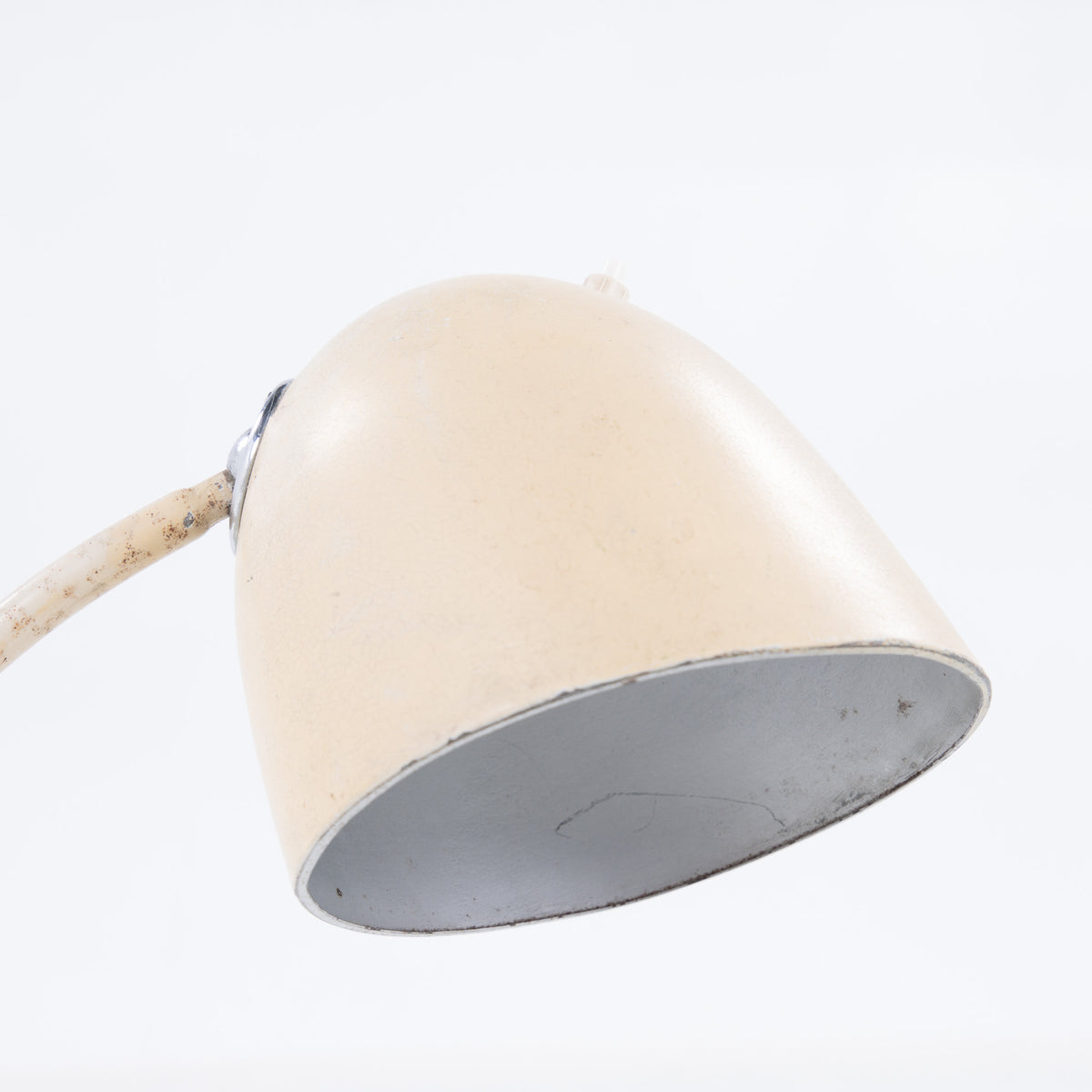 Table lamp in metal