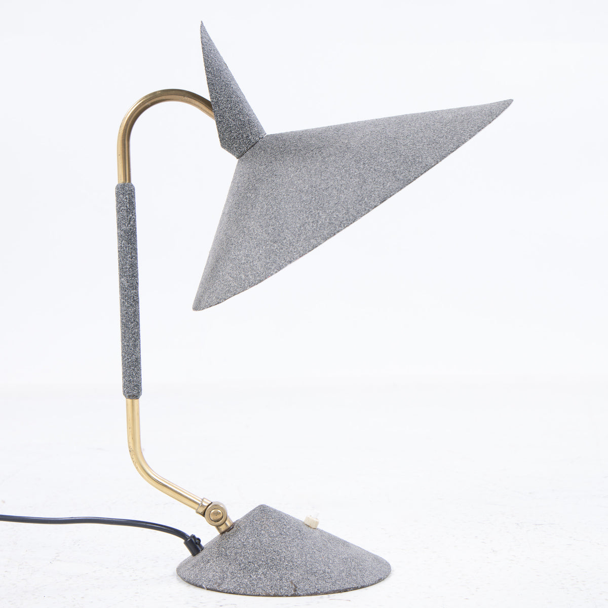 Table lamp in brass