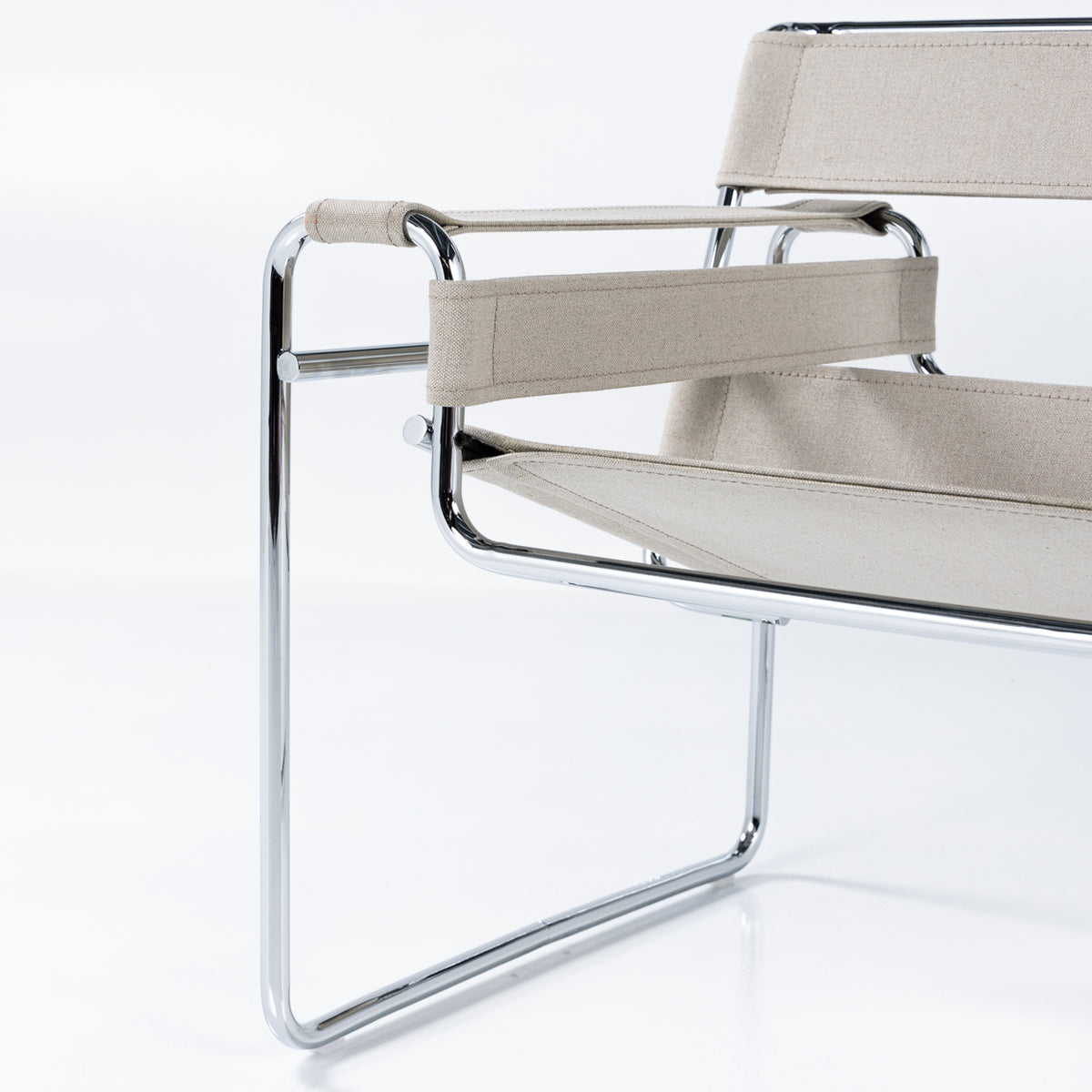 Wassily Lounge Chair' in washed canvas