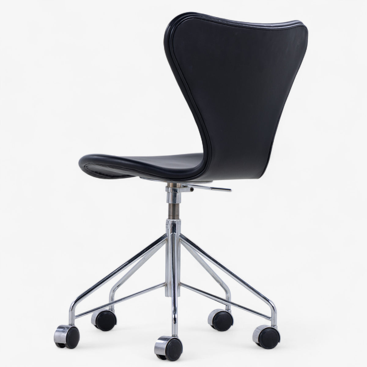 AJ 3117 - Office chair in black leather