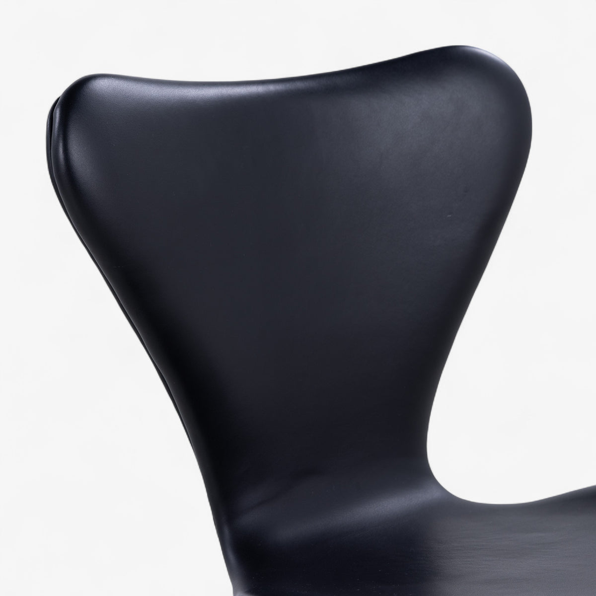 AJ 3117 - Office chair in black leather