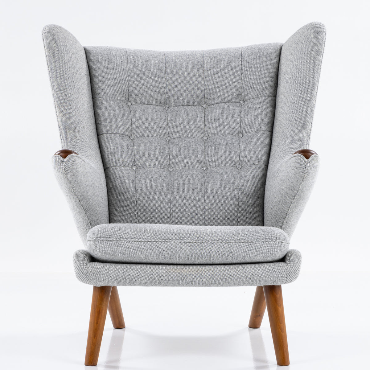 AP 19 - Papa Bear Chair w. stool in new textile