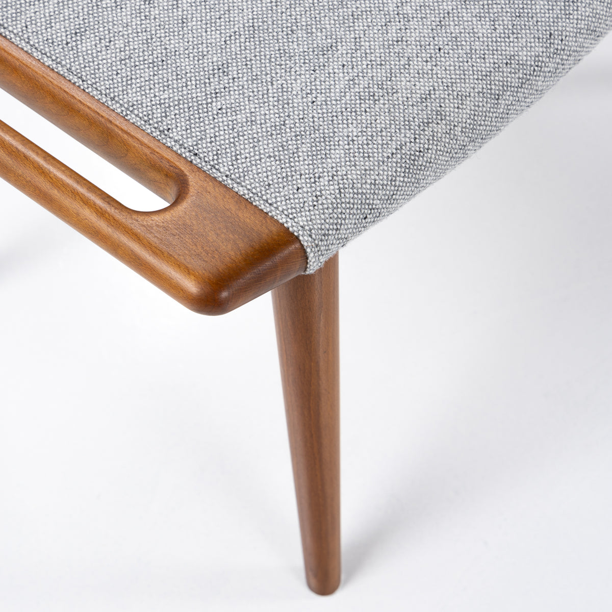 AP 19 - Papa Bear Chair w. stool in new textile