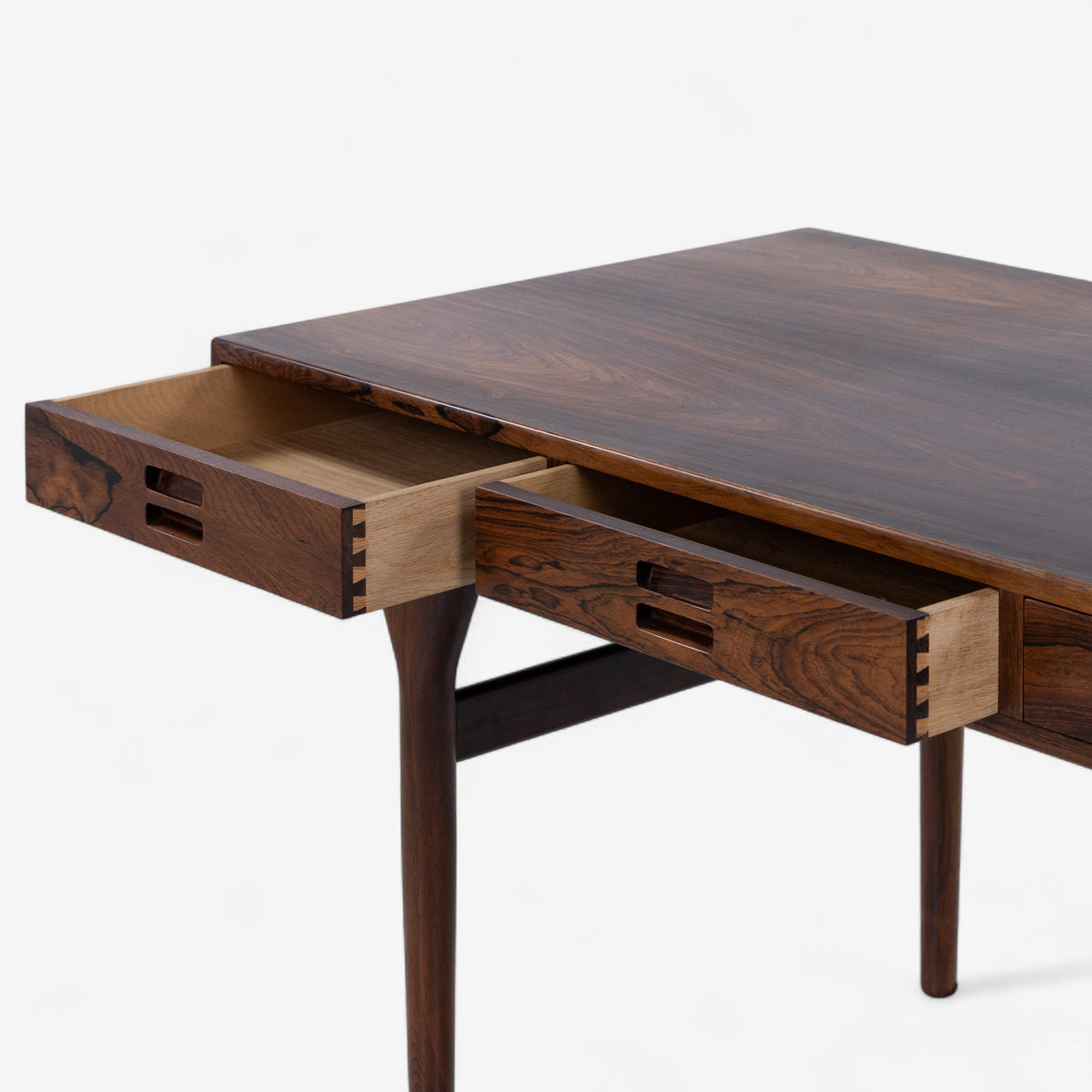 ND 93 - Skrivebord i rio-palisander