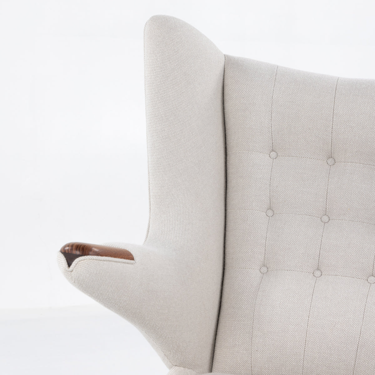 AP 19 - A pair of Papa Bear Chairs in light fabric