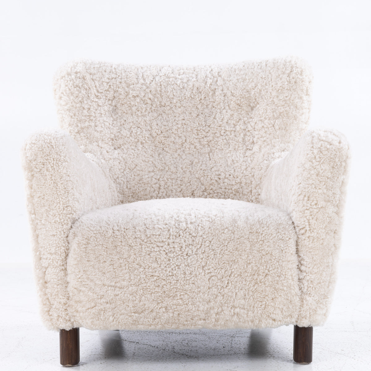 FH 1669 - Easy chair in lambskin