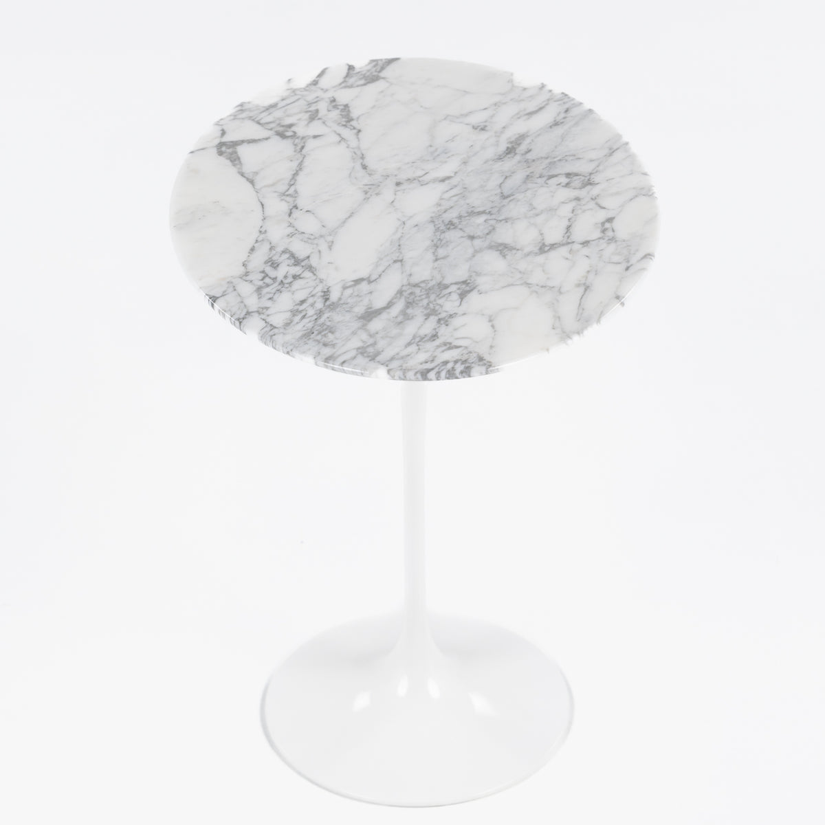 Saarinen Oval side table in white marble