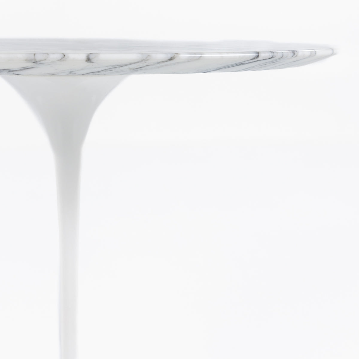 Saarinen Oval side table in white marble