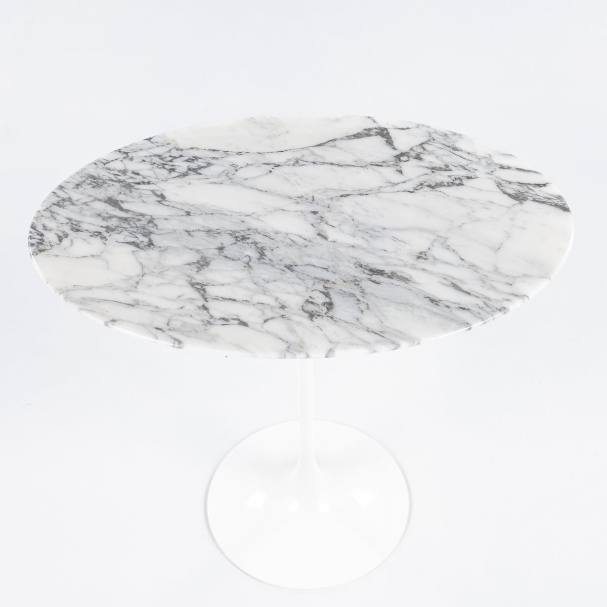 Saarinen Oval side table in white marble