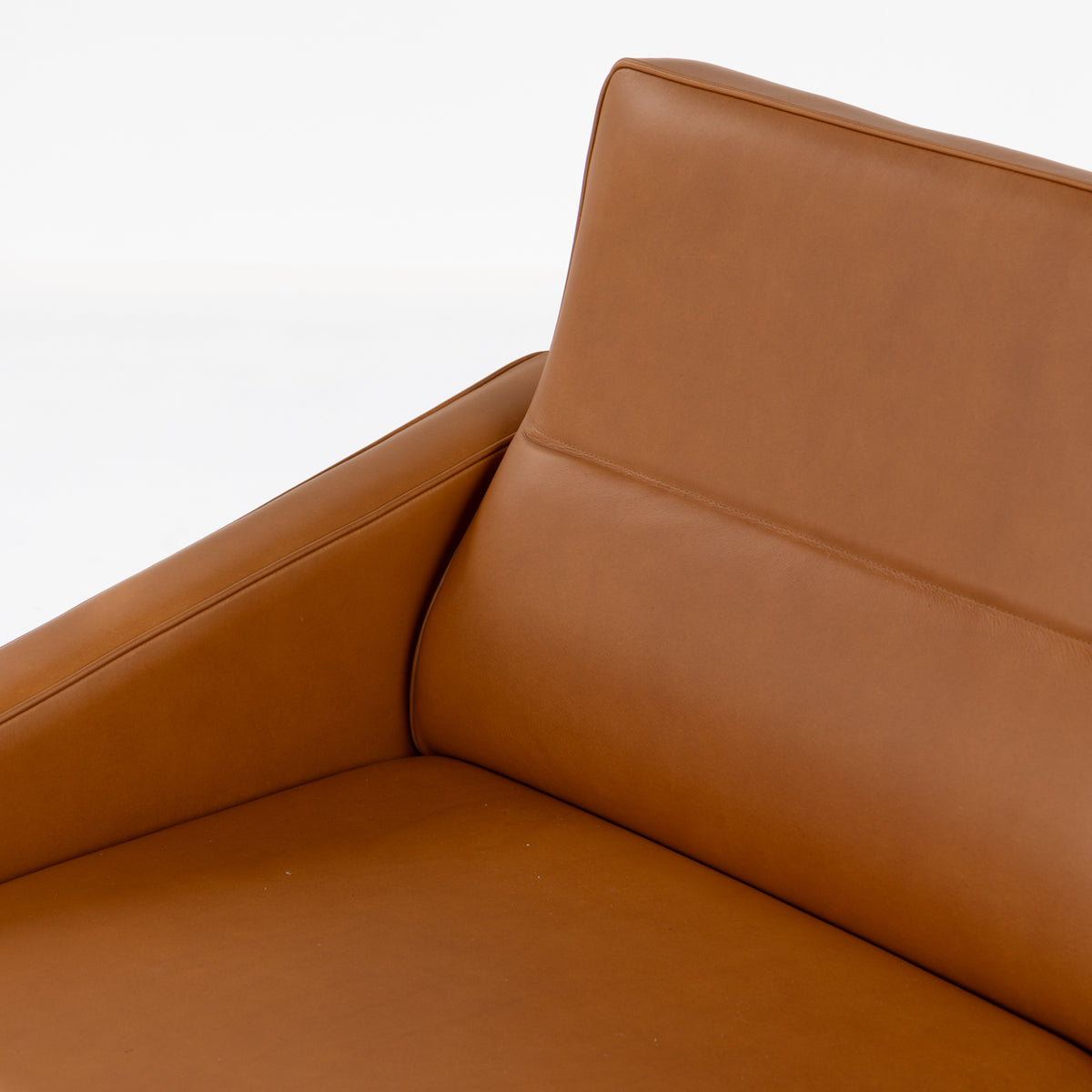 AJ 3302 - Airport Sofa in Envy Cognac Leather
