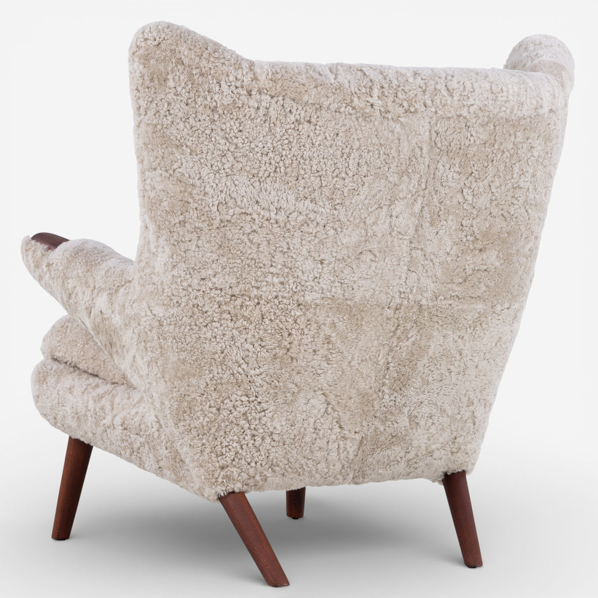 AP 19 - Papa Bear Chair w. stool in lambskin