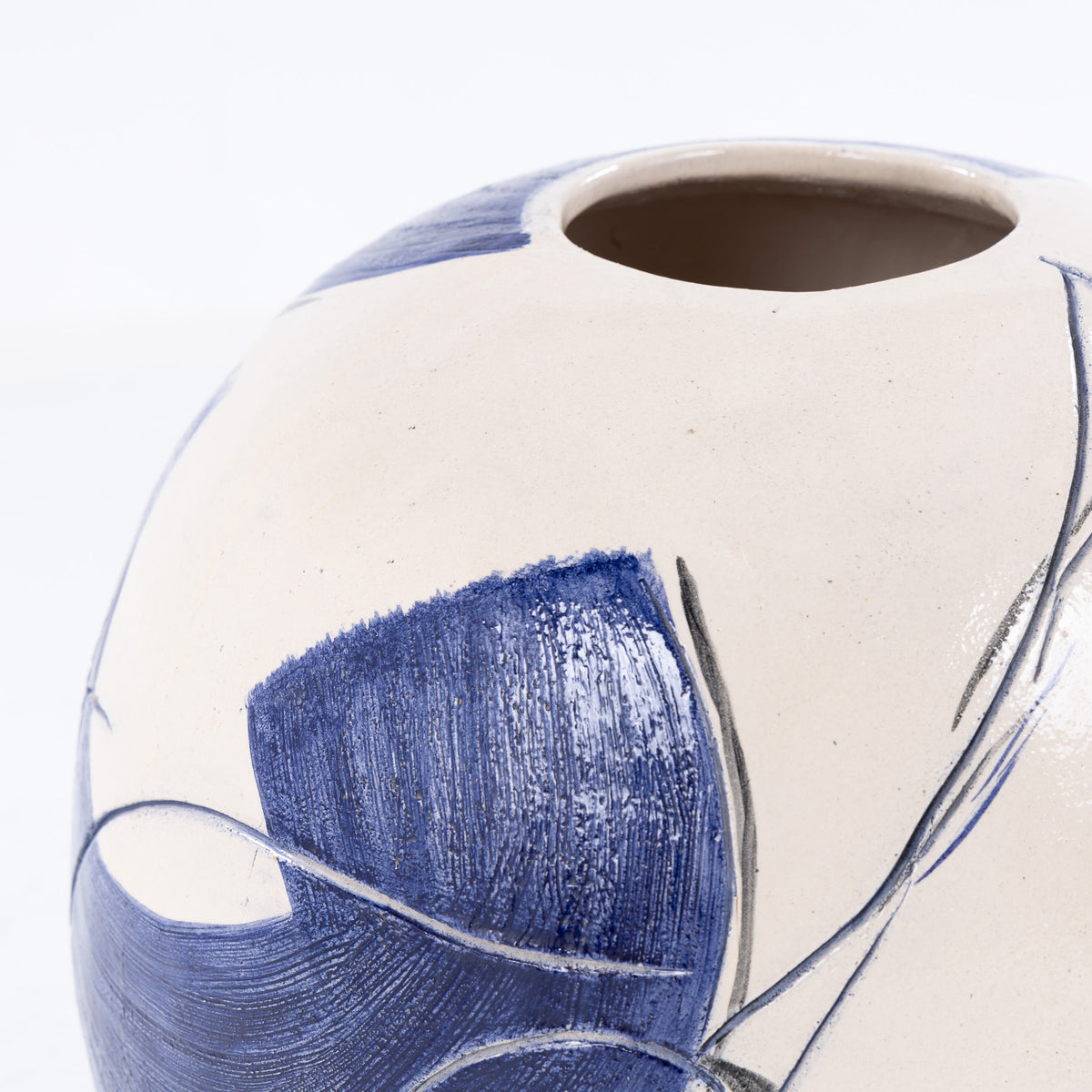 Vase in stoneware