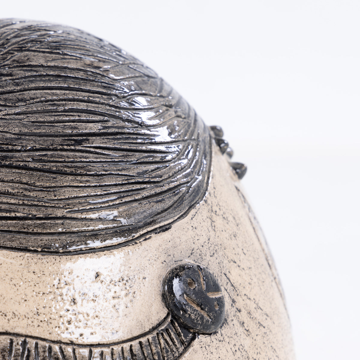 Sculpture in stoneware