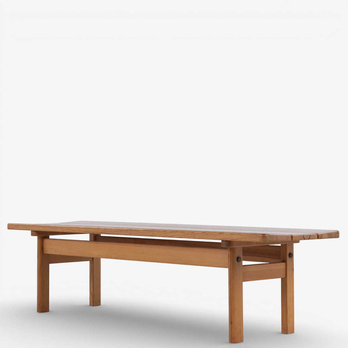 Bench in solid pine
