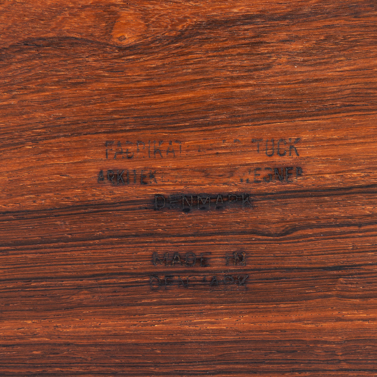 AT 12 - Coffee table in rosewood