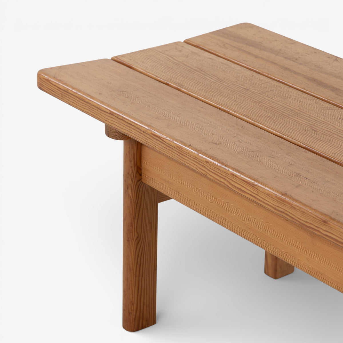 Bench in solid pine