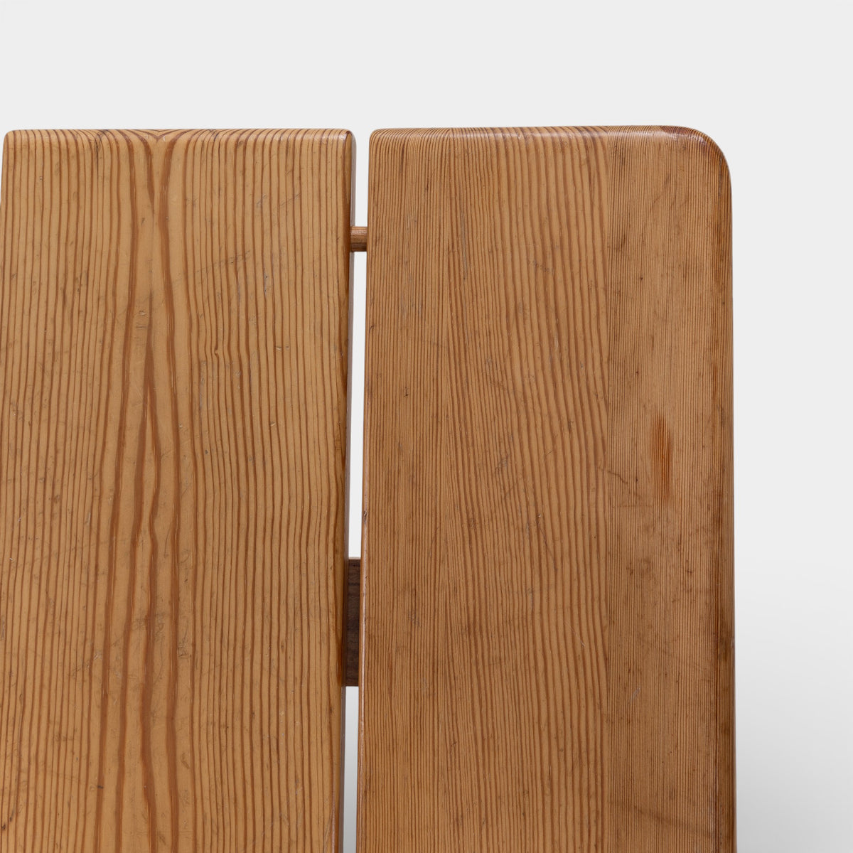 Bench in solid pine