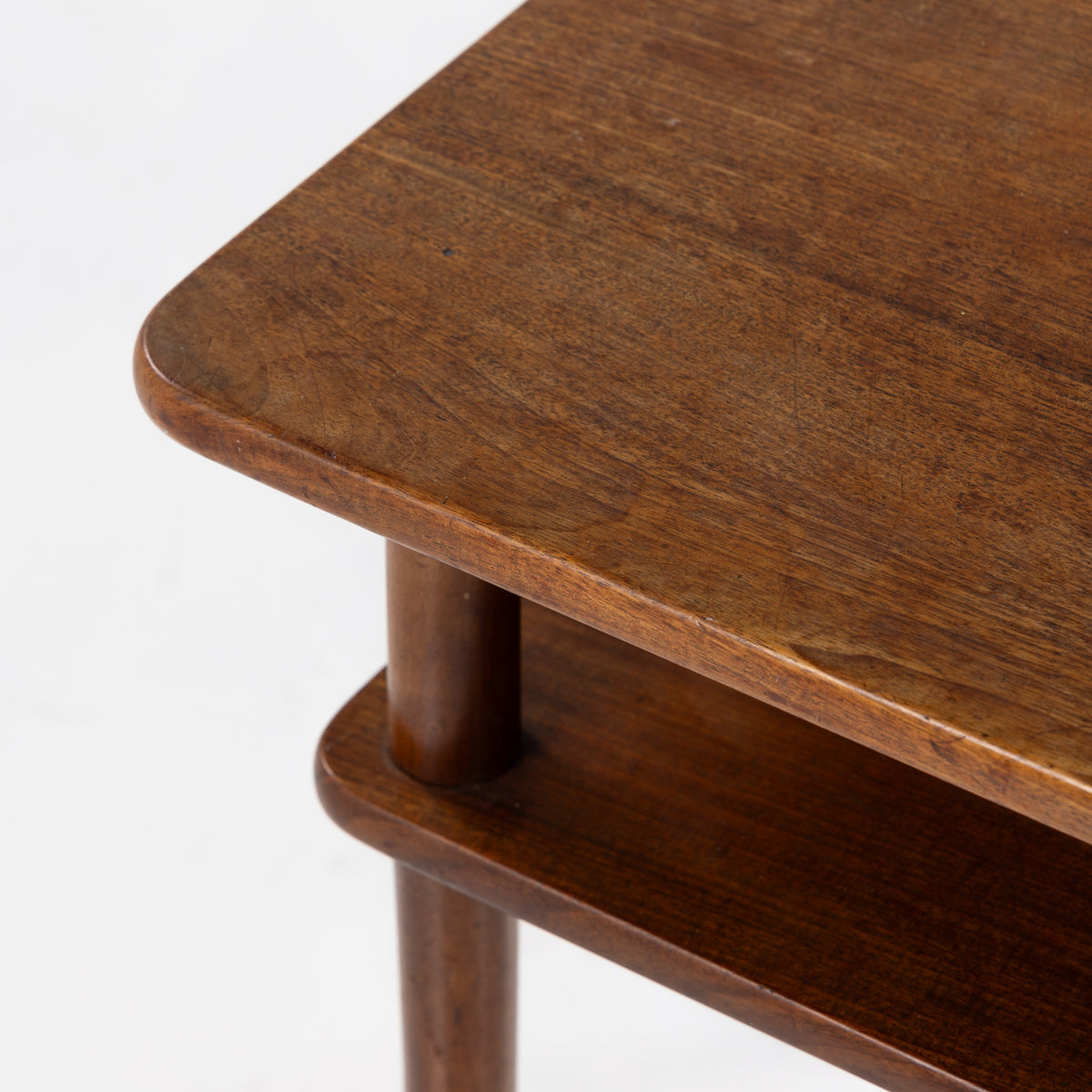 Square coffee table in solid mahogany