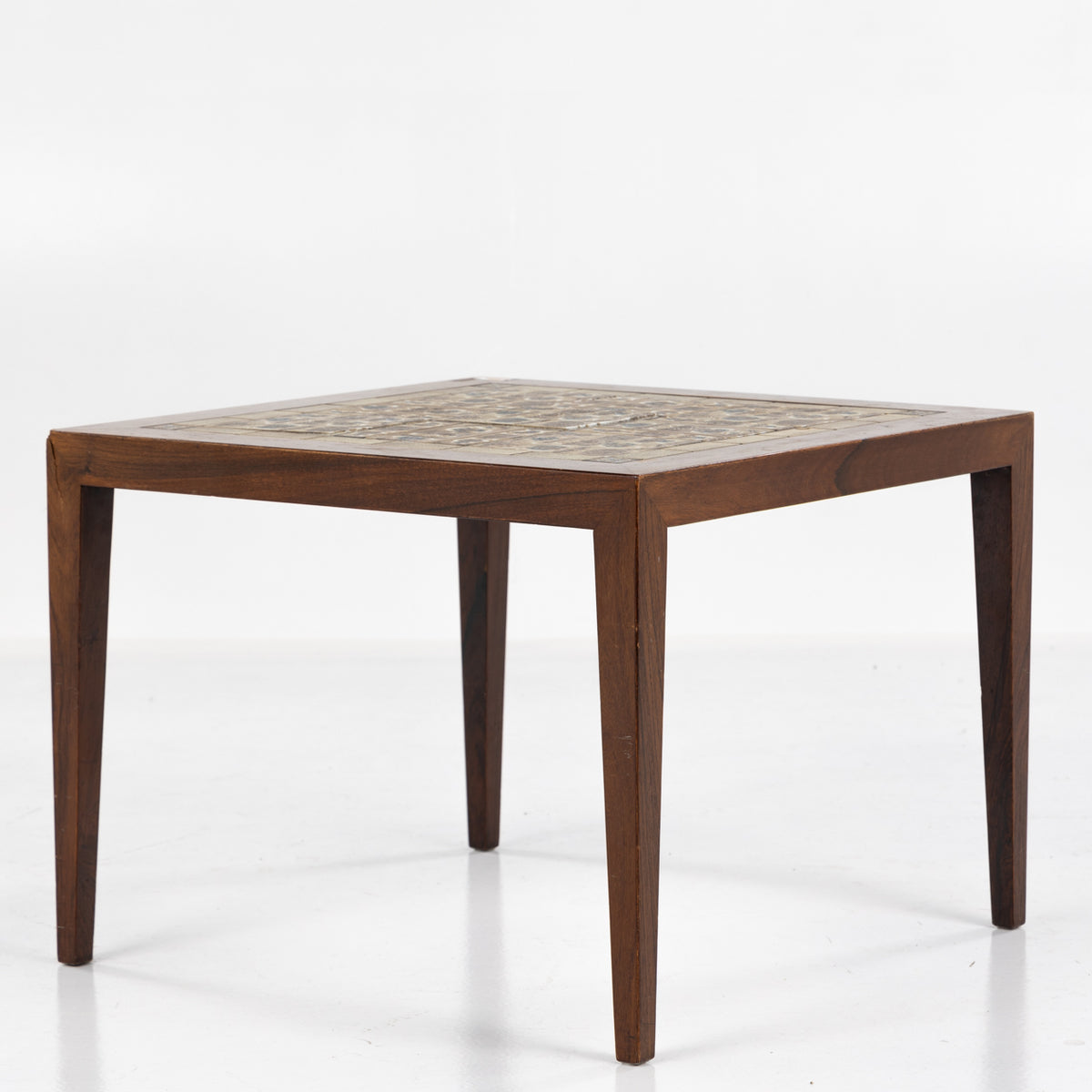 Coffee table in rosewood