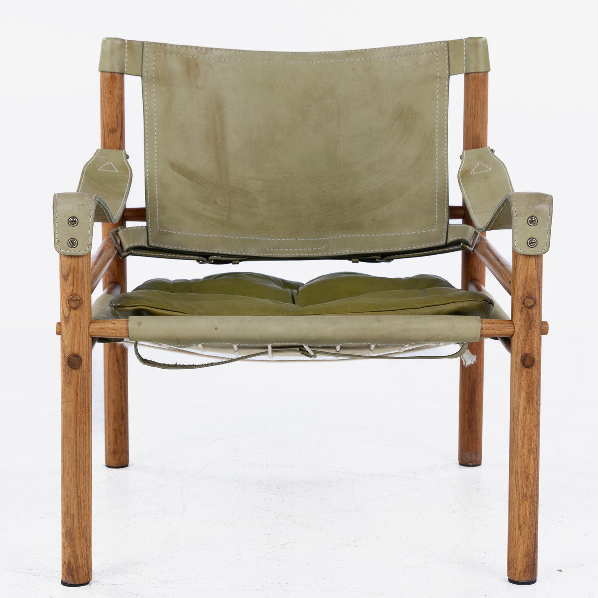 Pair of 'Scirocco' Safari chairs in rosewood