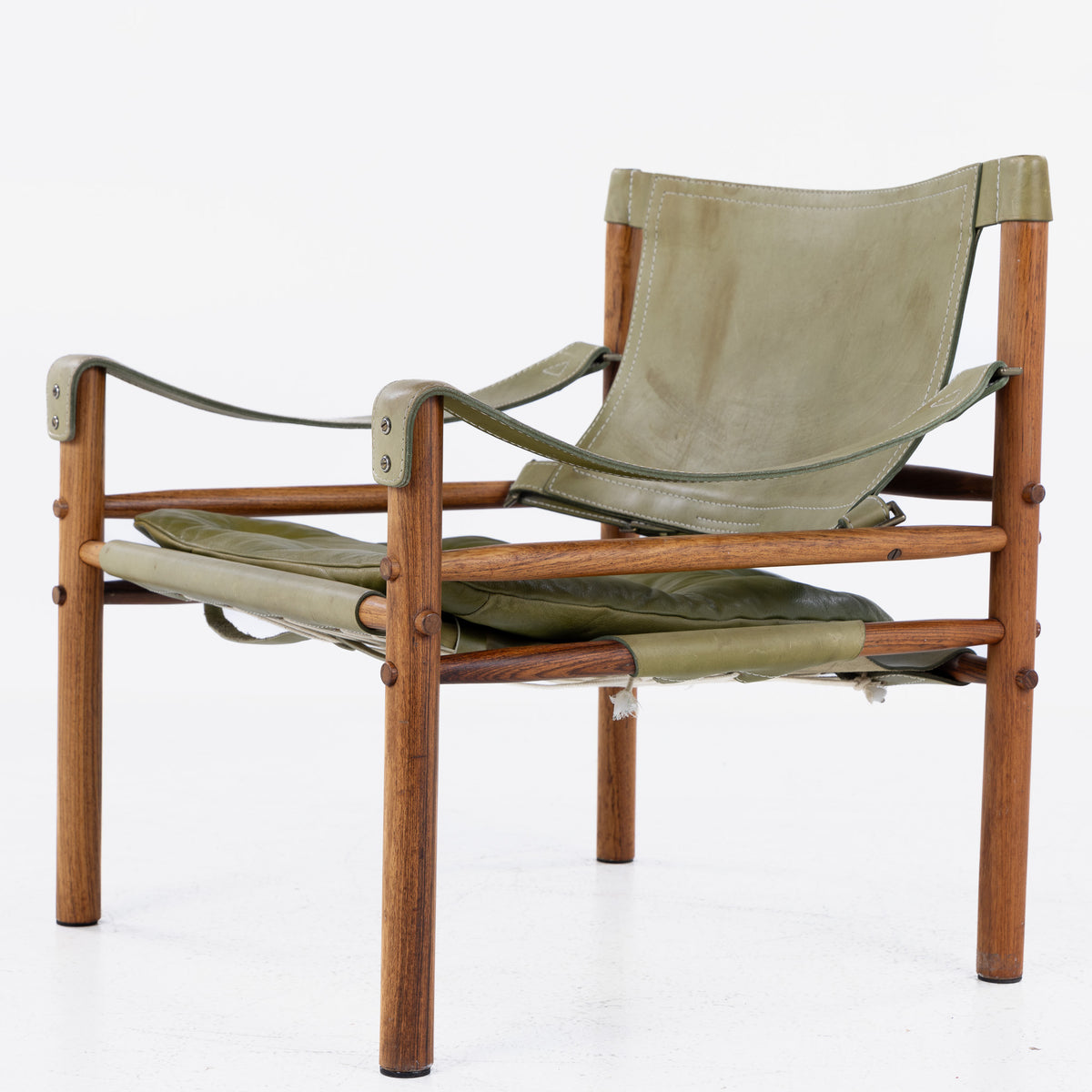 Pair of 'Scirocco' Safari chairs in rosewood